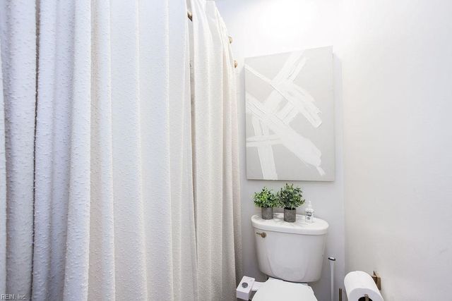 4604 Southampton ARCH, Portsmouth, VA 23703