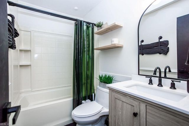 4604 Southampton ARCH, Portsmouth, VA 23703