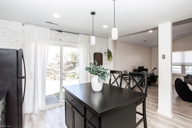 4604 Southampton ARCH, Portsmouth, VA 23703