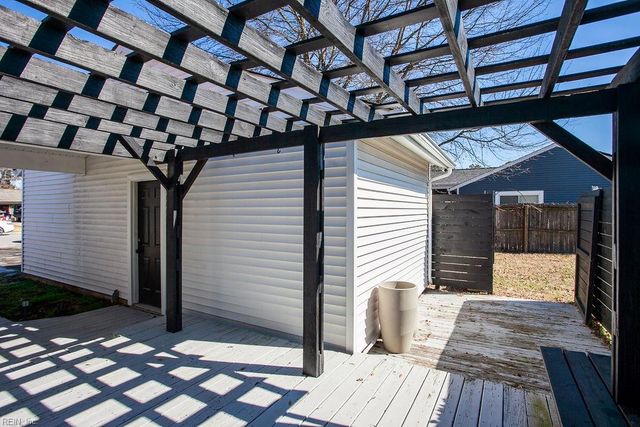 4604 Southampton ARCH, Portsmouth, VA 23703