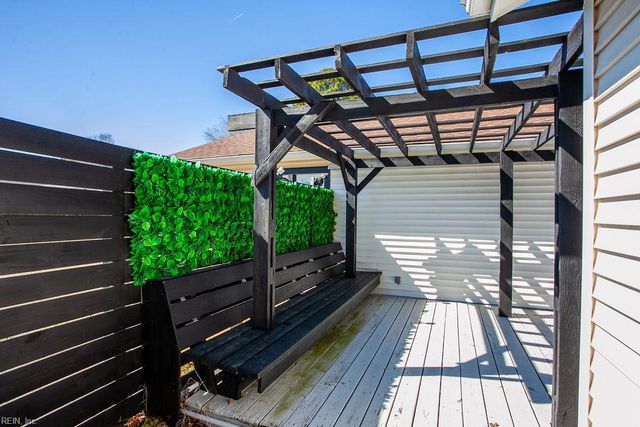 4604 Southampton ARCH, Portsmouth, VA 23703