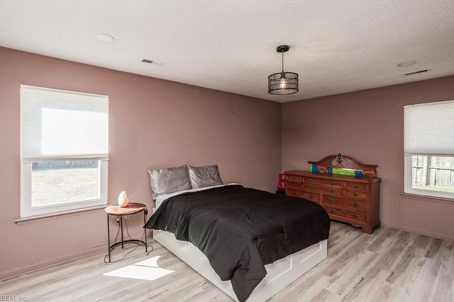 4604 Southampton ARCH, Portsmouth, VA 23703