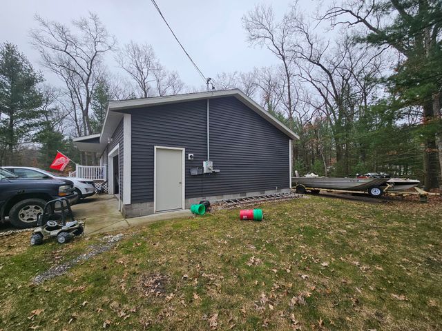 687 W Cherry Road, Twin Lake, MI 49457