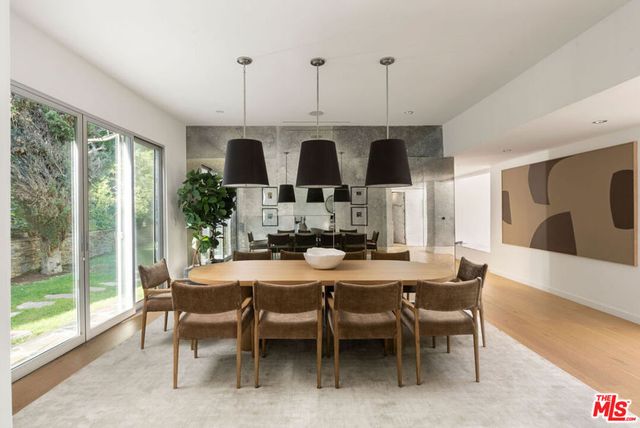 2731 Hutton Drive, Beverly Hills, CA 90210