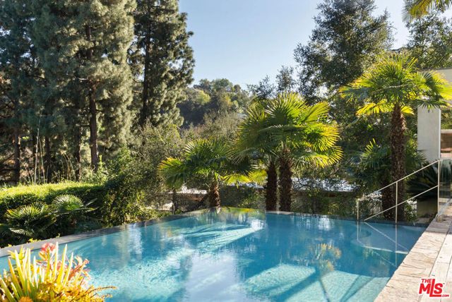 2731 Hutton Drive, Beverly Hills, CA 90210