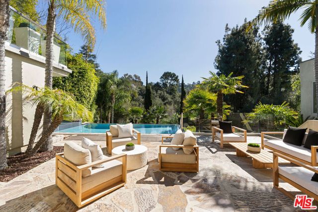 2731 Hutton Drive, Beverly Hills, CA 90210