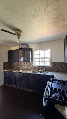 4504 Almena Road, River Oaks, TX 76114