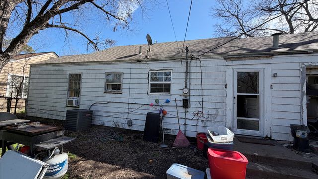 4504 Almena Road, River Oaks, TX 76114