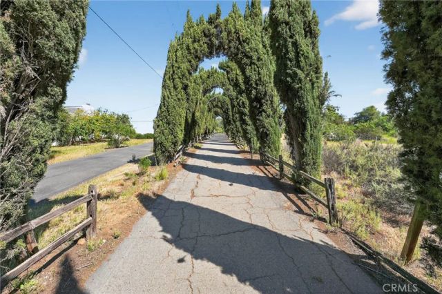 10085 W Lilac, Escondido, CA 92026