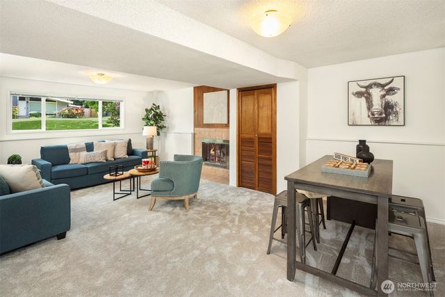 5621 178th Place SW, Lynnwood, WA 98037