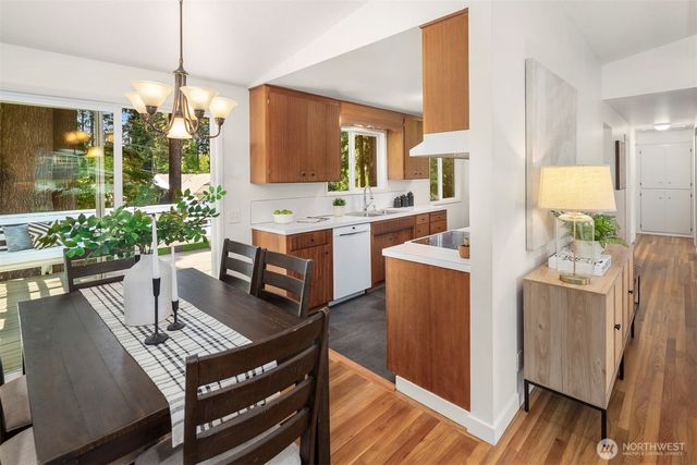 5621 178th Place SW, Lynnwood, WA 98037