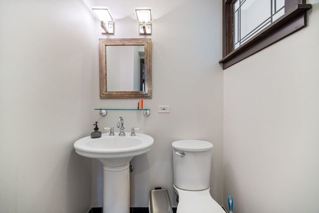 3074 W Palmer Boulevard, Chicago, IL 60647