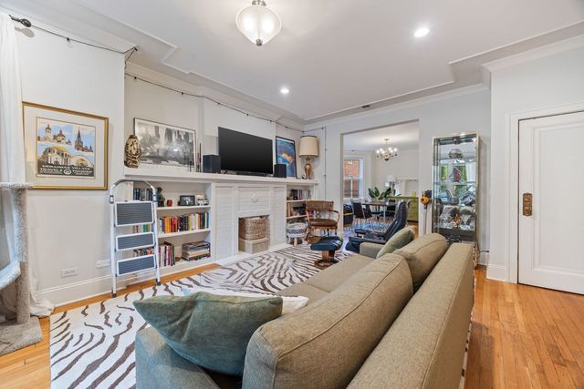 3074 W Palmer Boulevard, Chicago, IL 60647