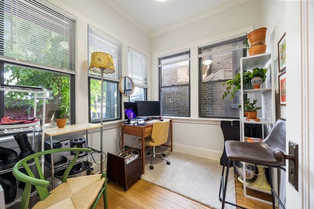 3074 W Palmer Boulevard, Chicago, IL 60647