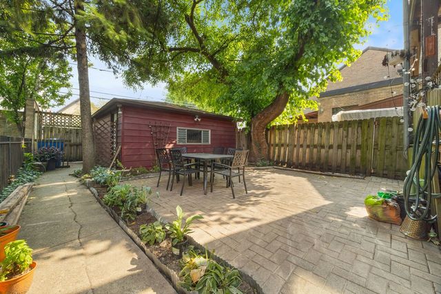3074 W Palmer Boulevard, Chicago, IL 60647