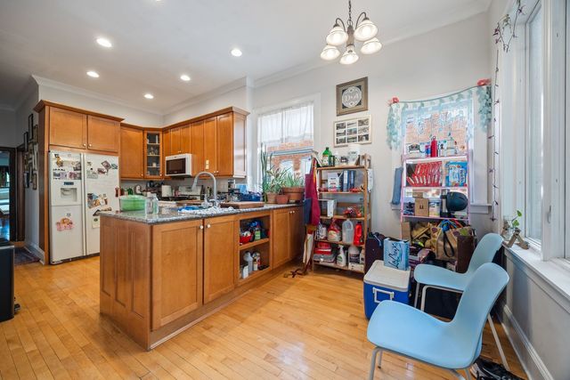 3074 W Palmer Boulevard, Chicago, IL 60647