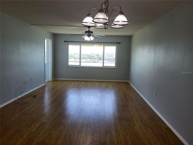4775 COVE CIRCLE 606, St Petersburg, FL 33708