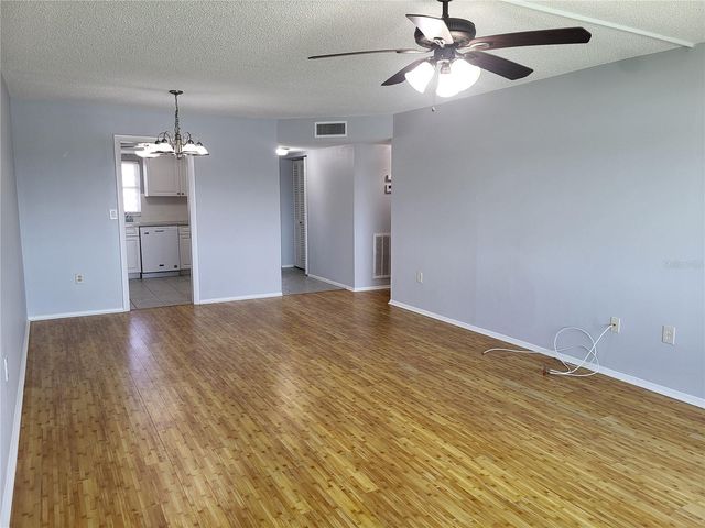 4775 COVE CIRCLE 606, St Petersburg, FL 33708