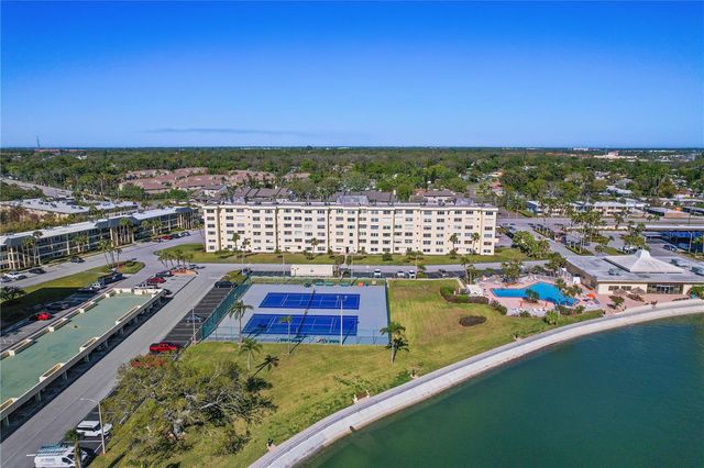 4775 COVE CIRCLE 606, St Petersburg, FL 33708