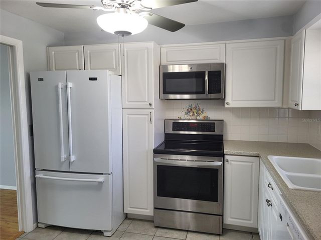 4775 COVE CIRCLE 606, St Petersburg, FL 33708