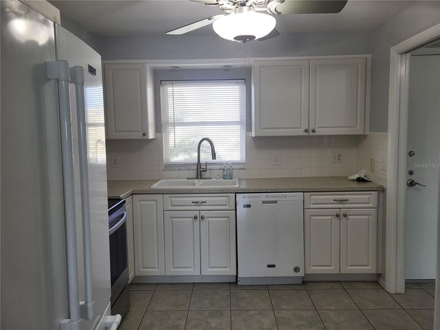 4775 COVE CIRCLE 606, St Petersburg, FL 33708