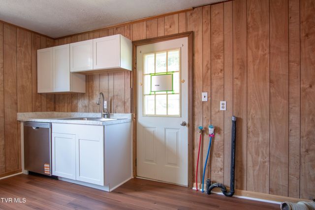 708 Portsmouth Avenue, Bristol, VA 24201