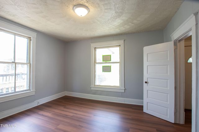 708 Portsmouth Avenue, Bristol, VA 24201