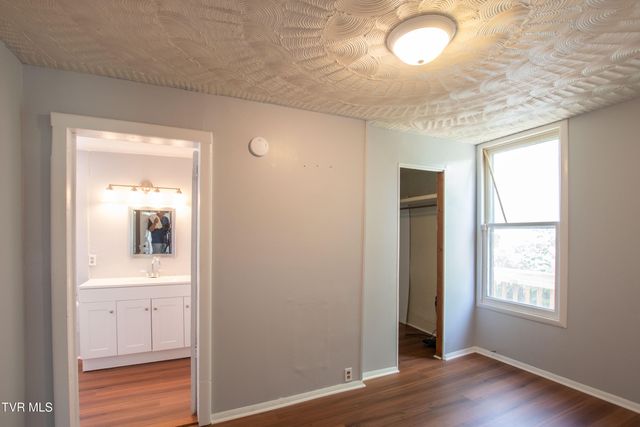 708 Portsmouth Avenue, Bristol, VA 24201
