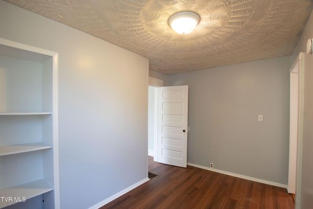 708 Portsmouth Avenue, Bristol, VA 24201