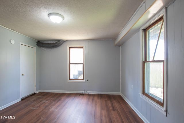 708 Portsmouth Avenue, Bristol, VA 24201