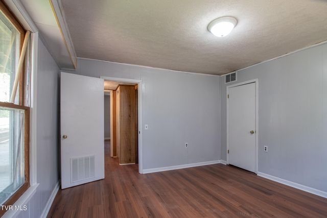 708 Portsmouth Avenue, Bristol, VA 24201