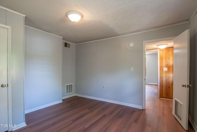 708 Portsmouth Avenue, Bristol, VA 24201