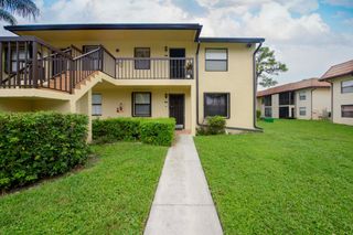 4689 Lucerne Lakes E Boulevard E 106, Lake Worth, FL 33467