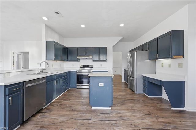 6745 Burbage Lake CIR, Suffolk, VA 23435