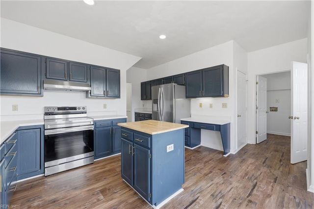 6745 Burbage Lake CIR, Suffolk, VA 23435