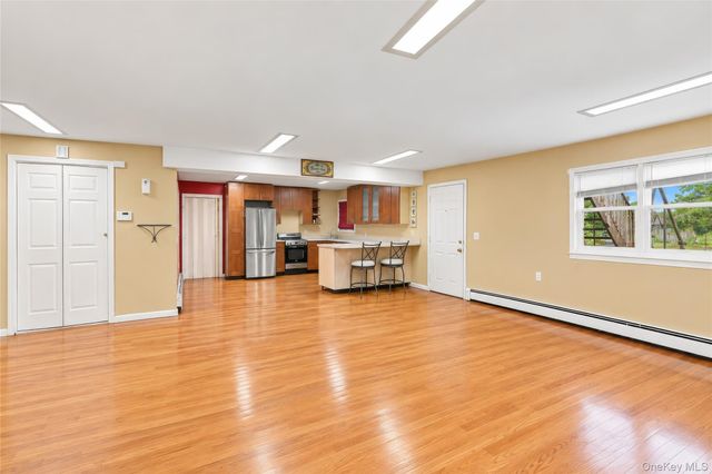 152 Van Cortlandt Pk Avenue, Yonkers, NY 10701