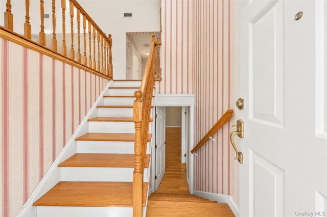152 Van Cortlandt Pk Avenue, Yonkers, NY 10701