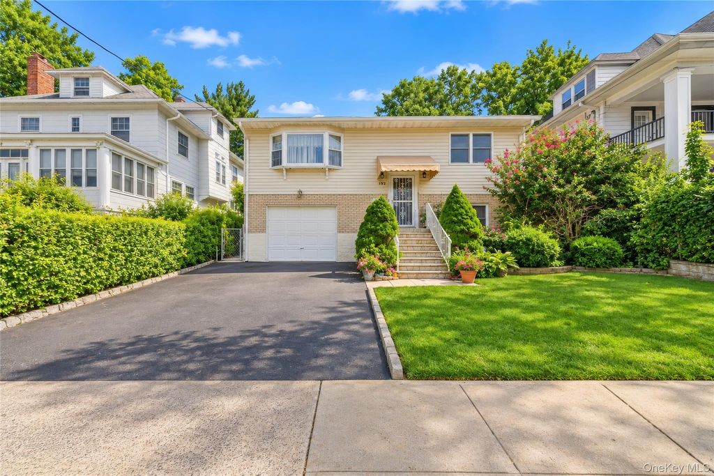 152 Van Cortlandt Pk Avenue, Yonkers, NY 10701 — exterior