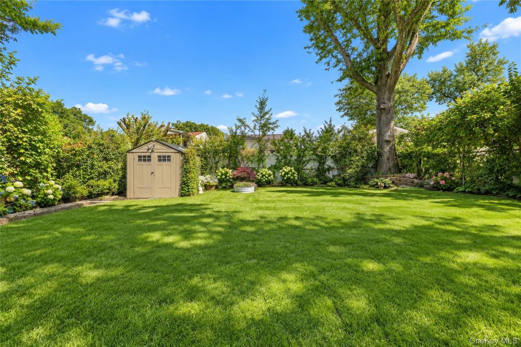 152 Van Cortlandt Pk Avenue, Yonkers, NY 10701 — photo 4