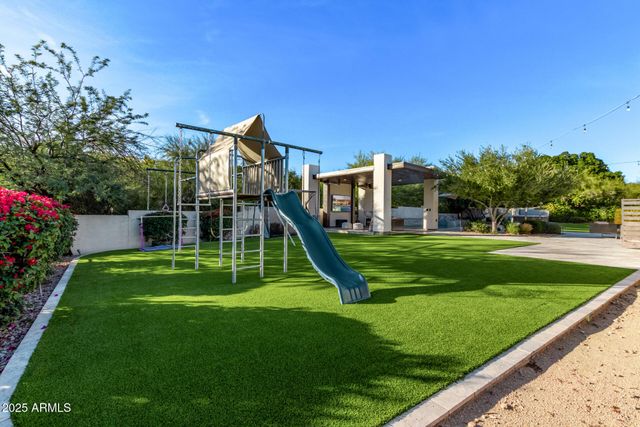 6636 N 48TH Street, Paradise Valley, AZ 85253
