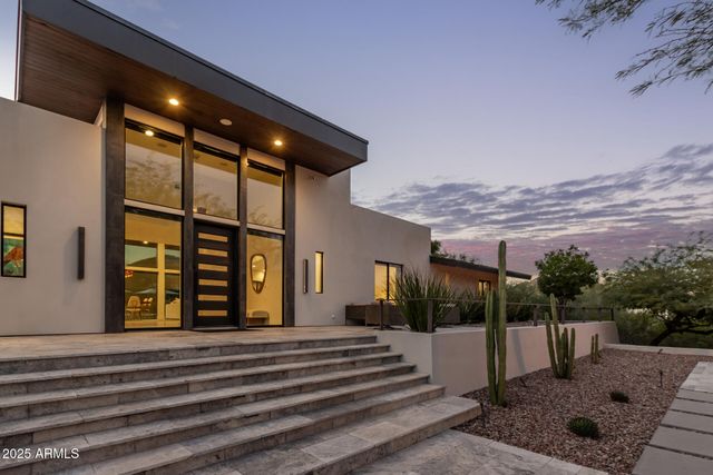 6636 N 48TH Street, Paradise Valley, AZ 85253