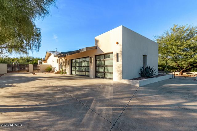 6636 N 48TH Street, Paradise Valley, AZ 85253