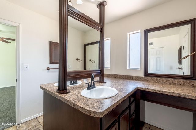 10701 KINROSS Avenue, El Paso, TX 79935