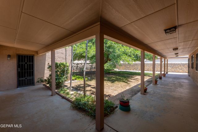 10701 KINROSS Avenue, El Paso, TX 79935