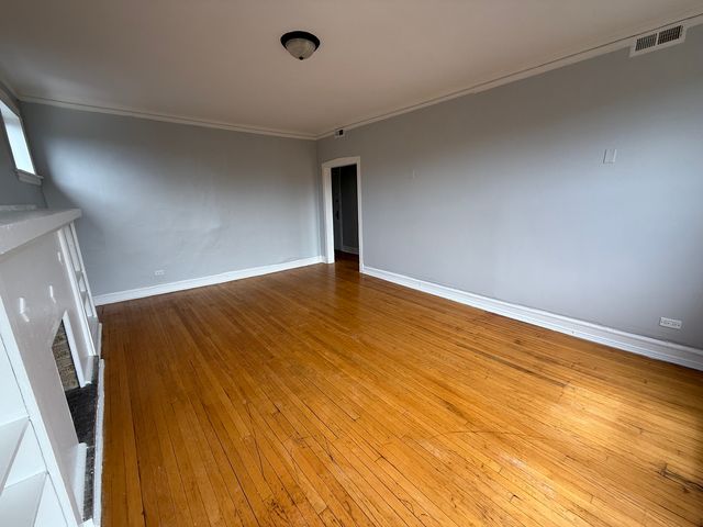 1020 E Hyde Park Boulevard 3, Chicago, IL 60615
