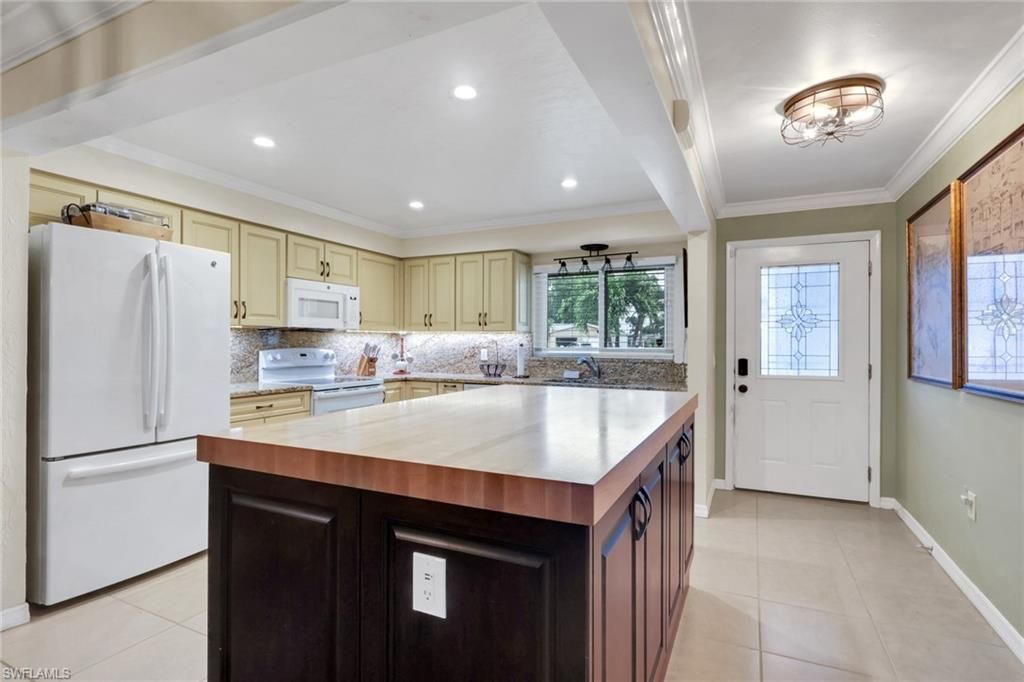 8624 Eleuthera CT, FORT MYERS, FL 33907 — photo 4