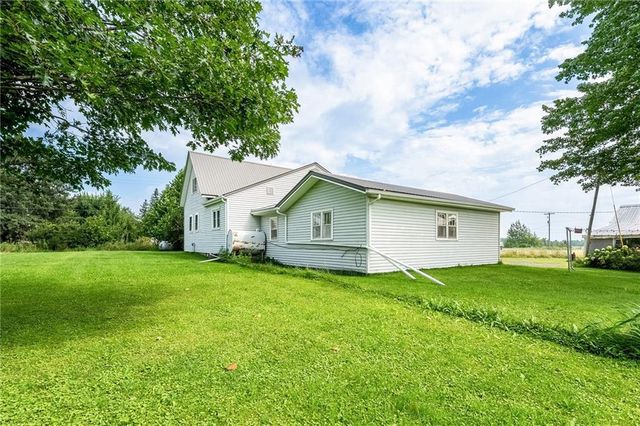 W14827 County Road F, Thorp, WI 54771