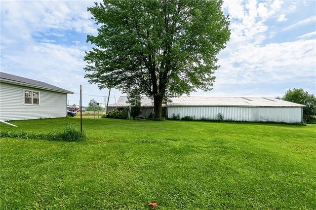 W14827 County Road F, Thorp, WI 54771