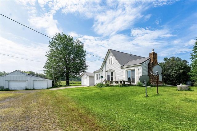 W14827 County Road F, Thorp, WI 54771