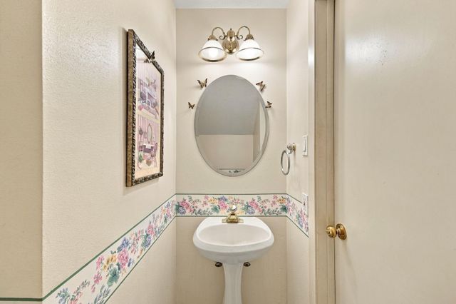 5125 Nina Lee Lane, Houston, TX 77092